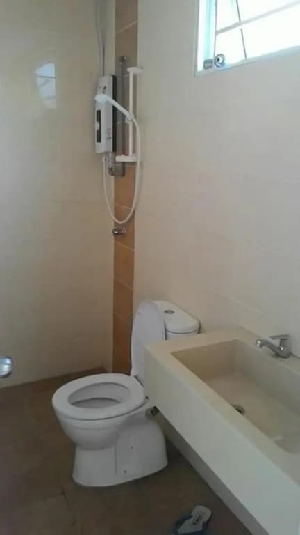 Dorm Melati Pak Abu - Hostel - photo 8
