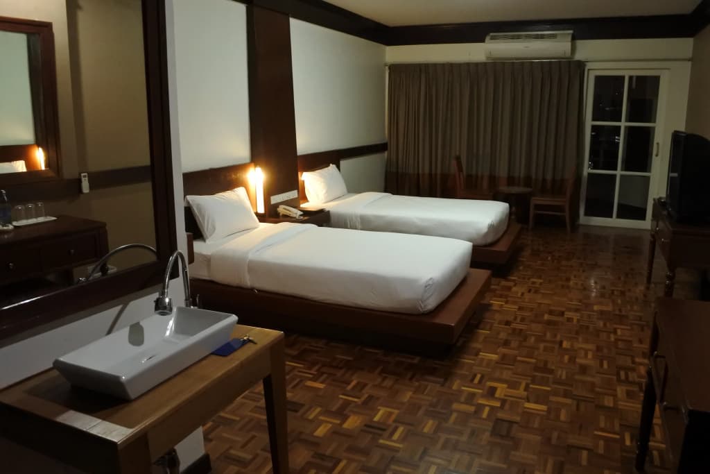 The Executive House - photo 25