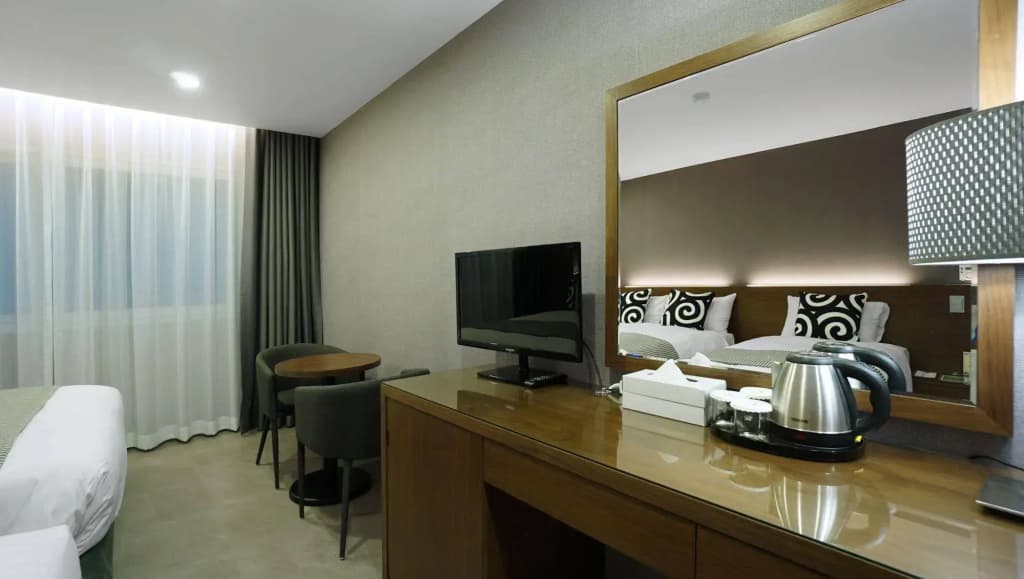 Itaewon Crown hotel - photo 6