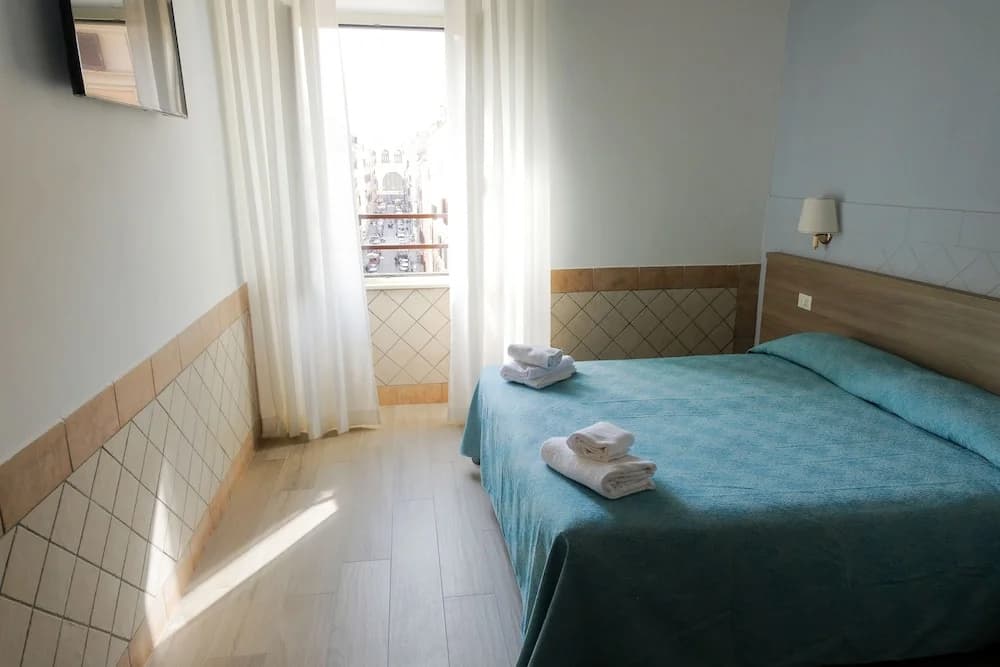 Square Inn - photo 4