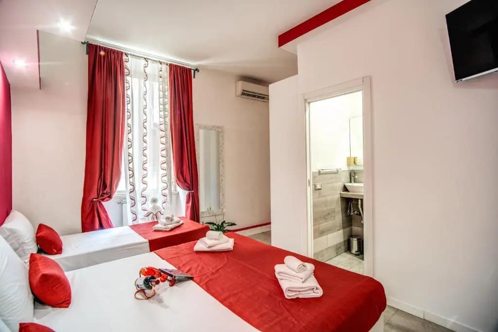 Royal Vatican Suites - photo 17
