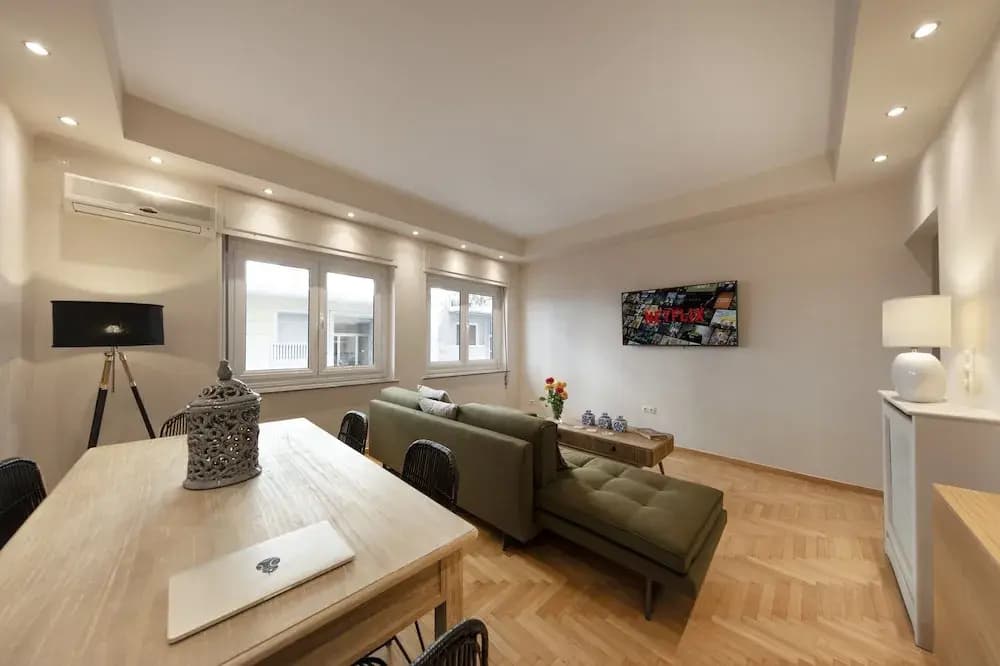 Stylish Kolonaki 2 Bdr Apartment by Villarentalsgr - photo 2