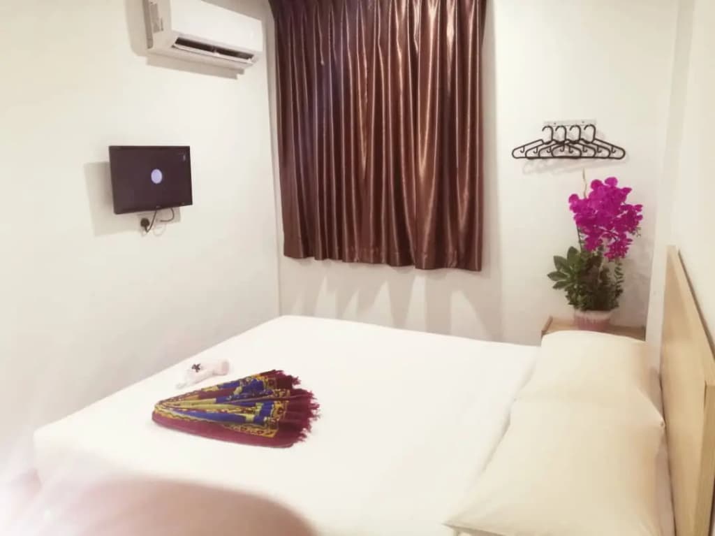 N City Hotel - photo 7