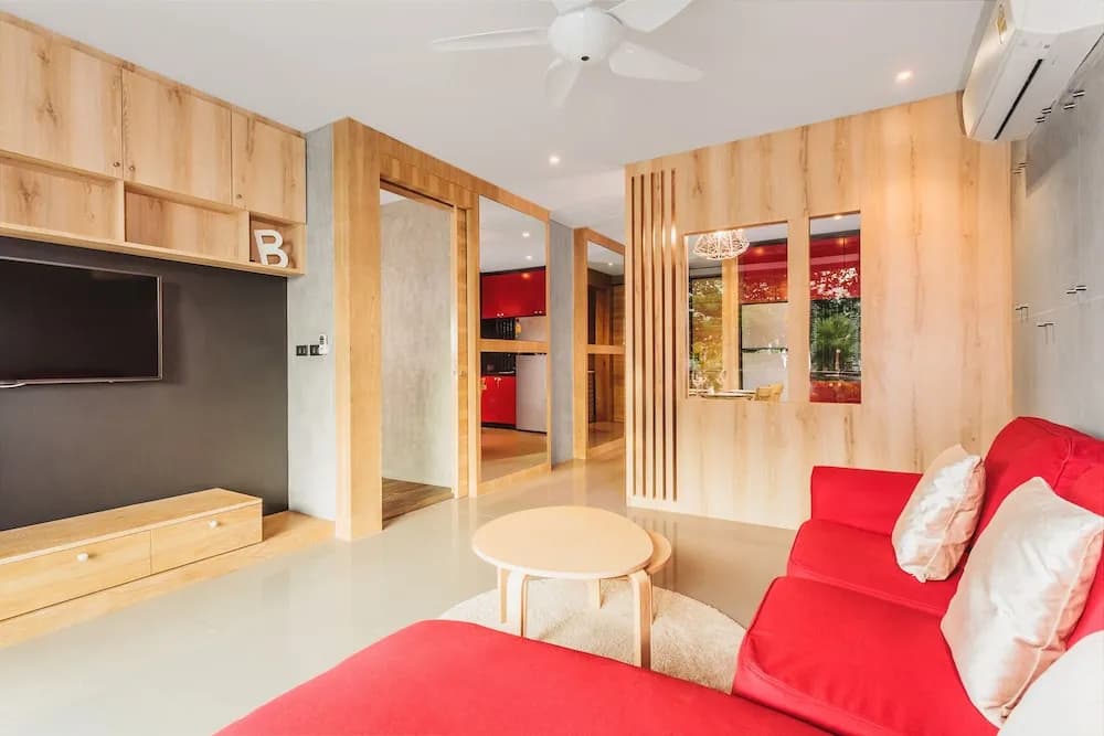 Condo in Nai Harn in ReLife 15-122-211 - photo 3