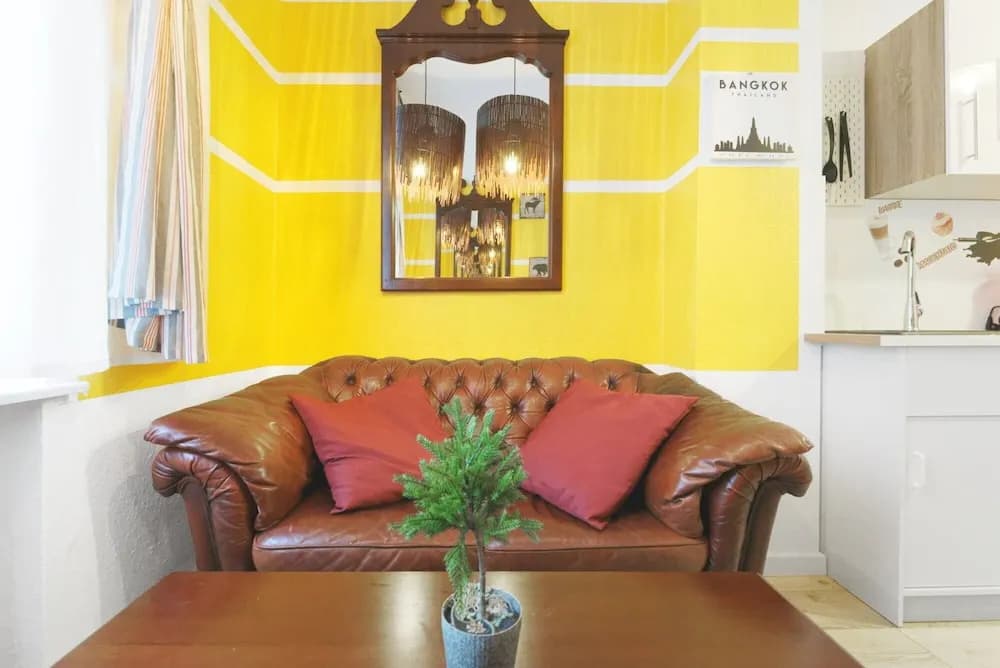 Sweet Central Tiny Apartment for 4 People - photo 2