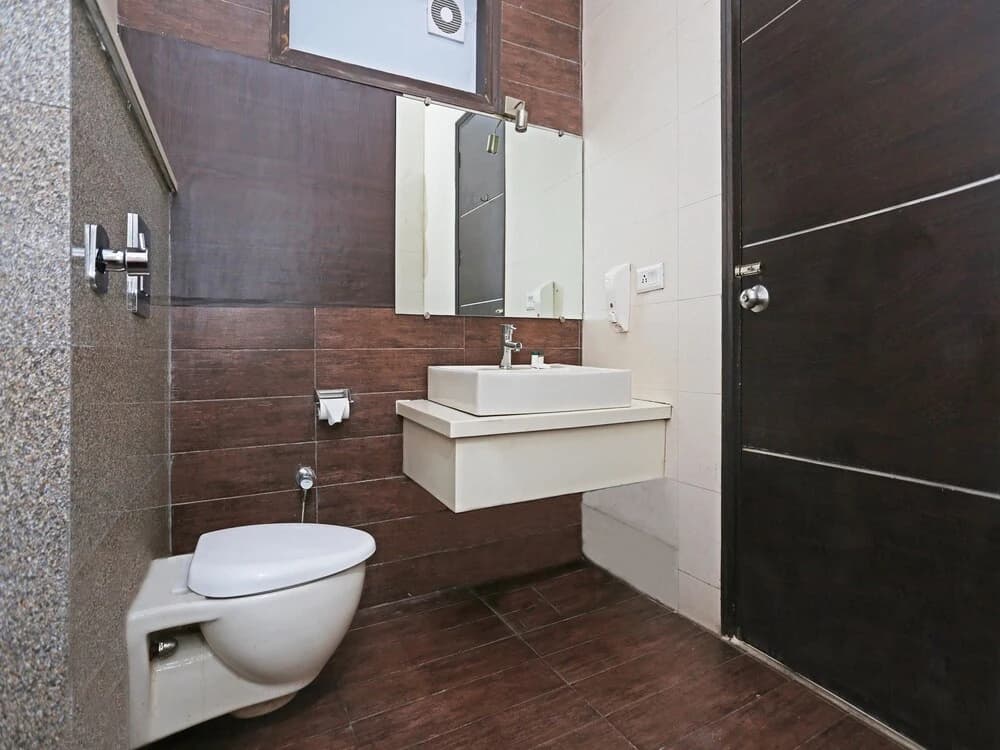Hotel Km International By OYO Rooms - photo 8