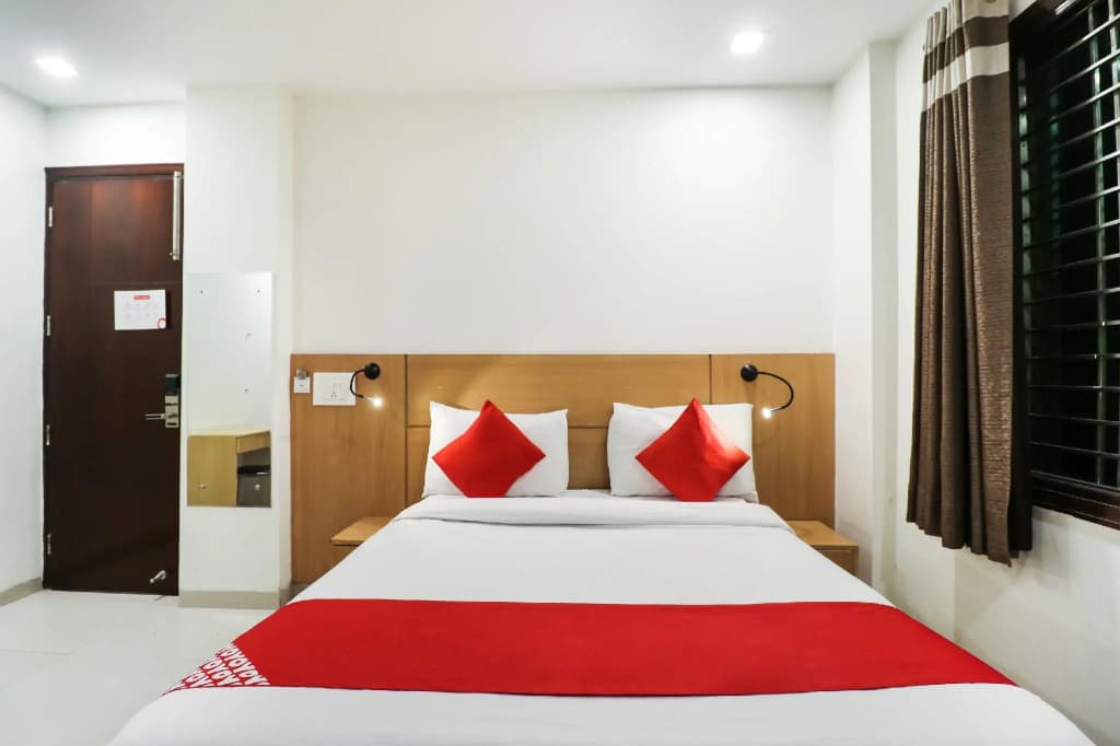 OYO 70849 Hotel Sarvasa Residency - photo 4