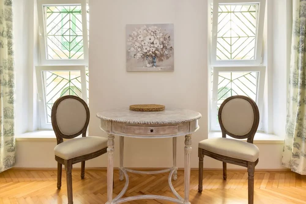 Vintage Style Apartment - photo 5