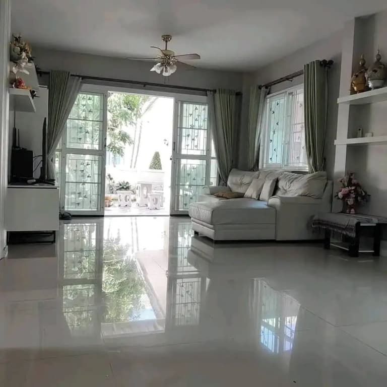 Charming 3-bedroom House With Pool Near Lat Krabang Airport - photo 2