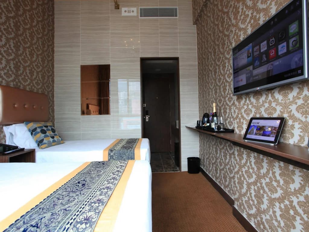Grand City Hotel - photo 4