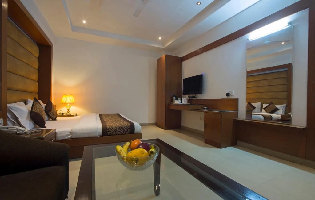 Hotel Krishna Deluxe - photo 6