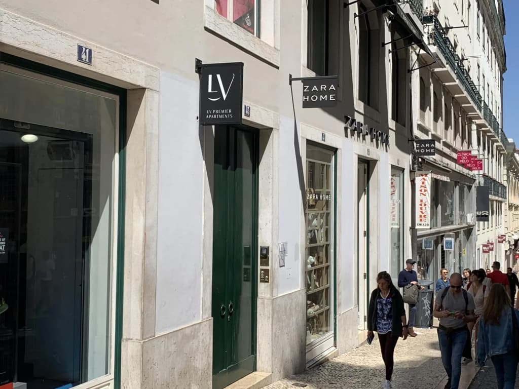 LV Premier Chiado CH7 AC, Central, Elevator - photo 1