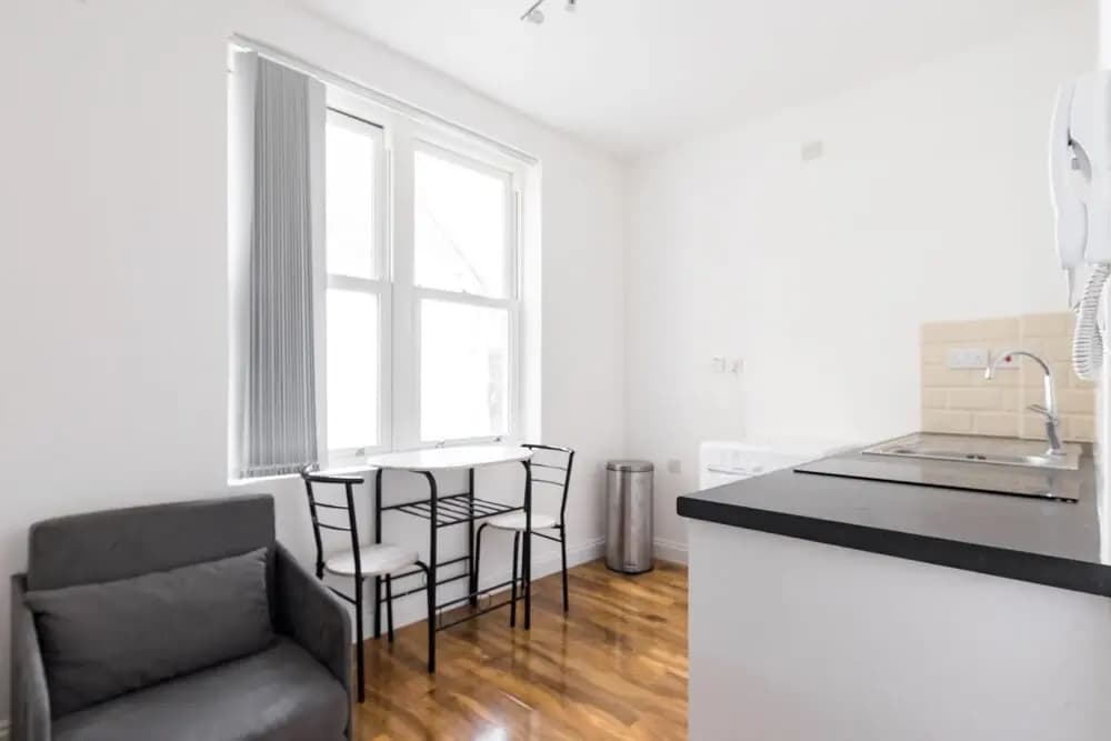 City Apartments - photo 13
