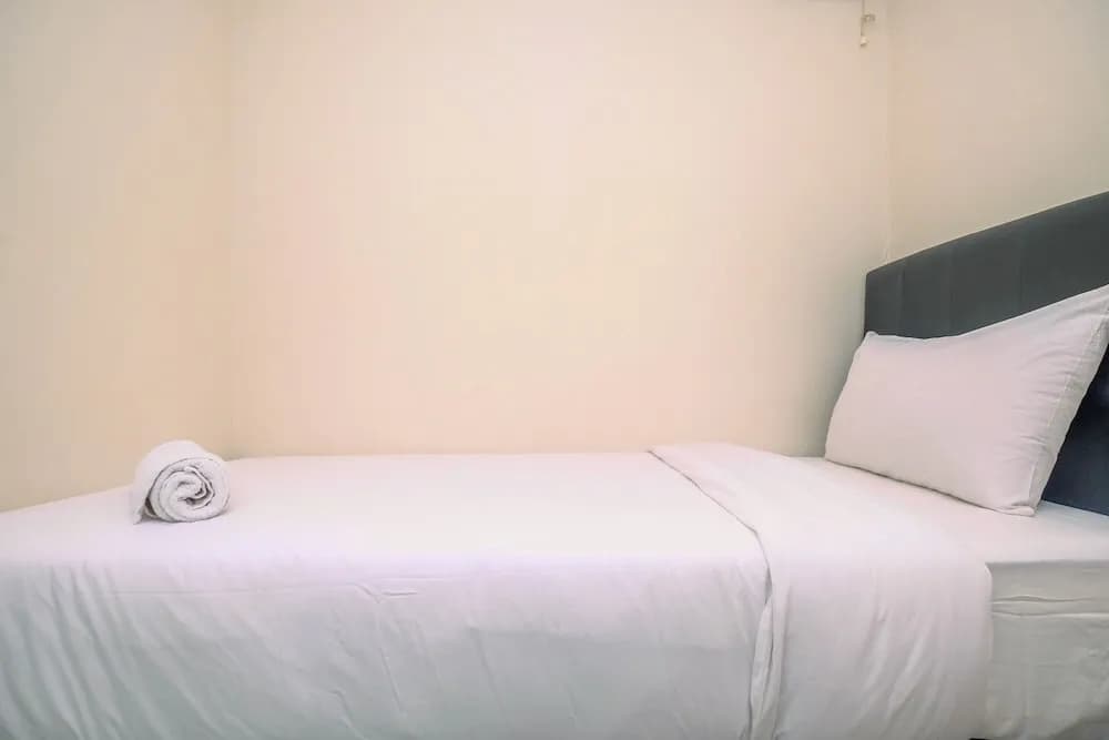 Minimalist and Cozy 2BR Apartment at Kalibata City Residence - photo 5