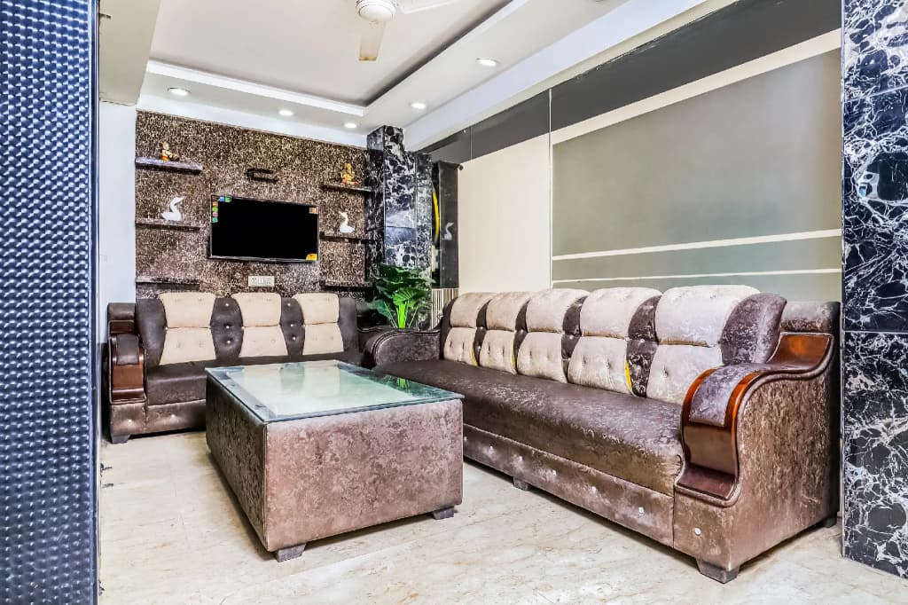 OYO 37843 Hotel Stay Inn - main photo