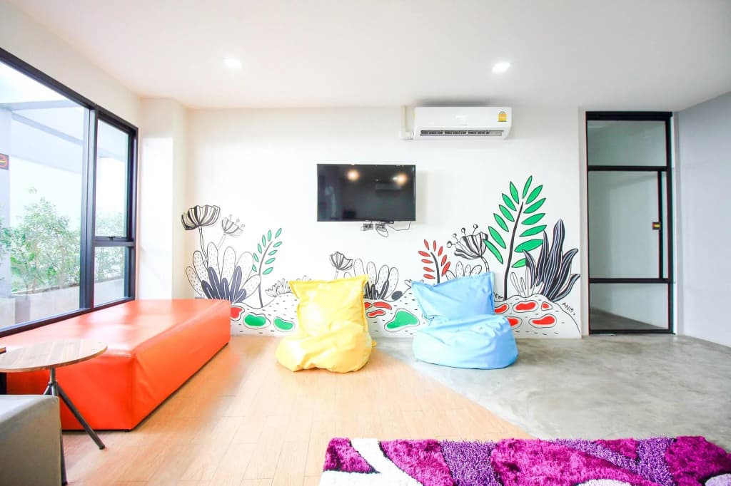 All day hostel @ BTS Bang Chak - photo 4