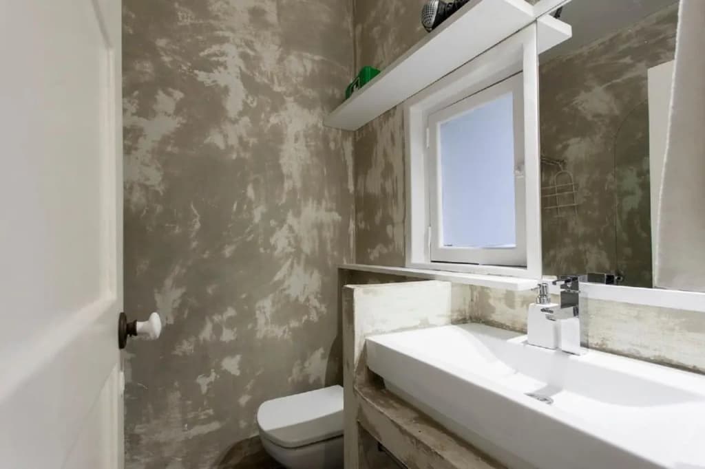 Center, Charm, Practical and Quiet - photo 6
