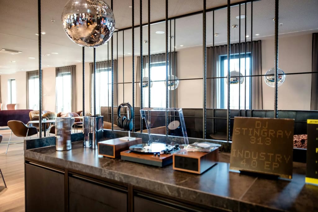 Motel One Berlin-Potsdamer Platz - photo 16