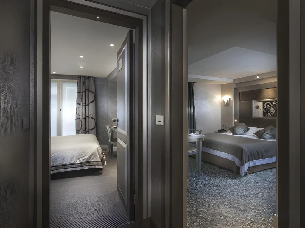 Hotel Des Champs Elysees - photo 26