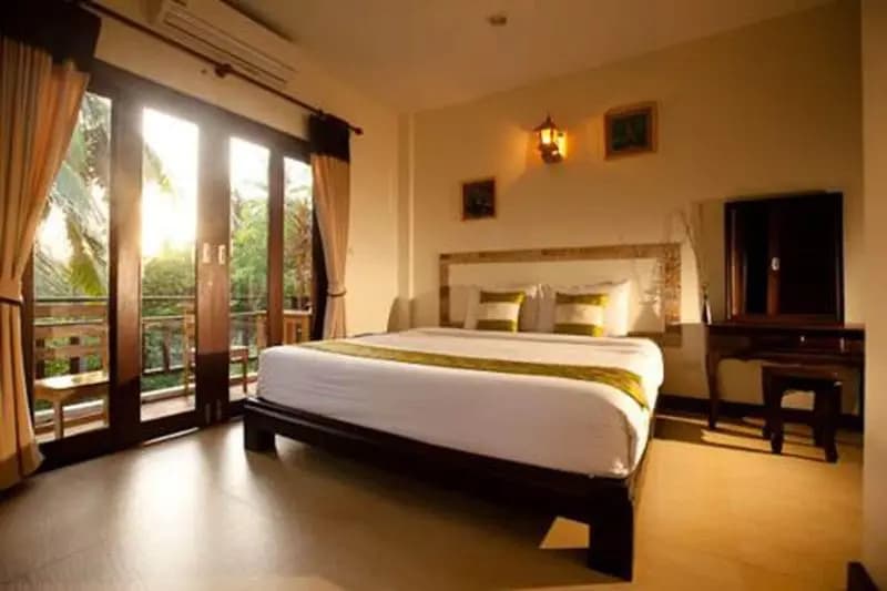 Shanti Hotel - photo 2