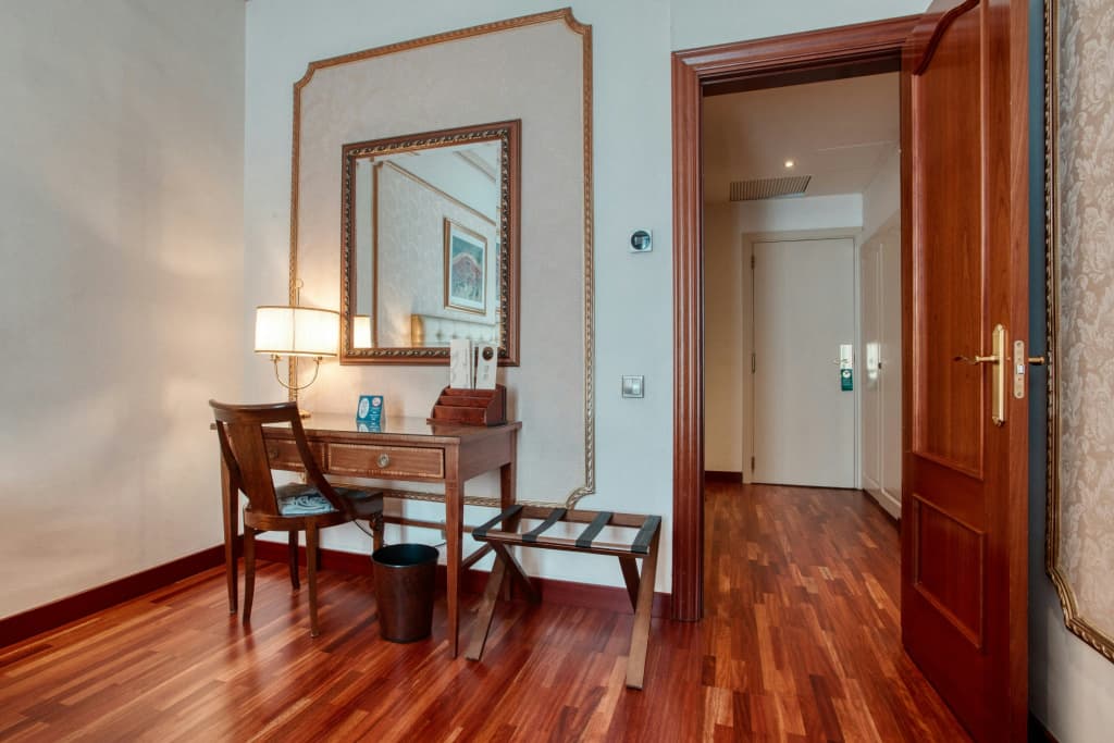 Hotel Roger de Lluria Barcelona - photo 42