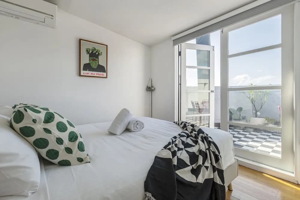 StayCentral - Fitzroy Converted Warehouse Penthouse - photo 3