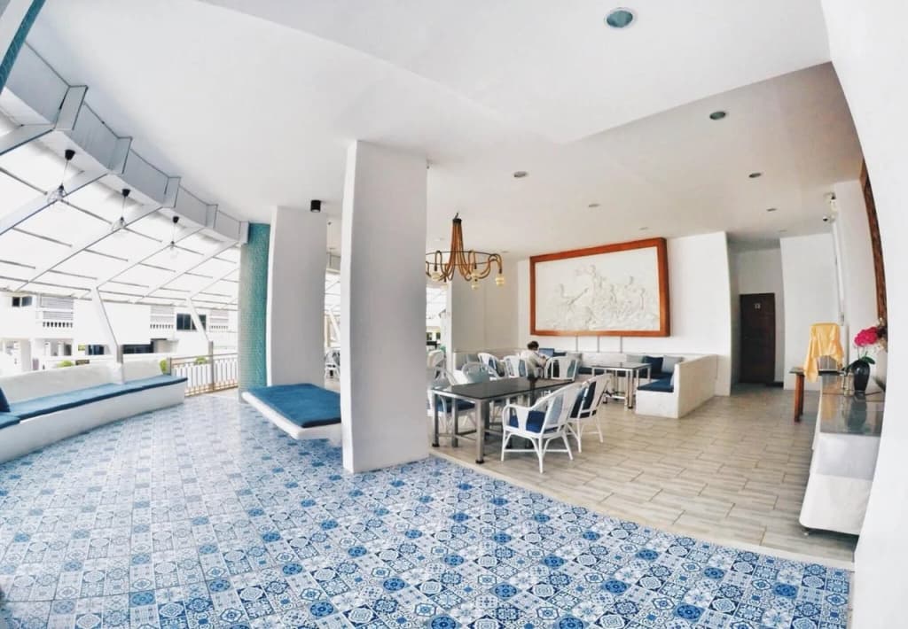 Royal Beach View Suites - photo 21