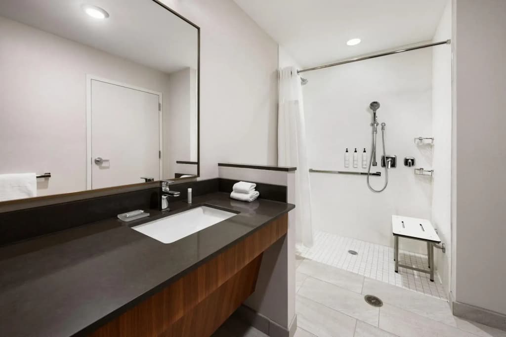NEW - Fairfield Inn & Suites by Marriott Orlando at Millenia - photo 9