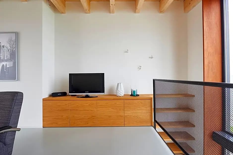 Lake View Apartment Amsterdam - photo 6