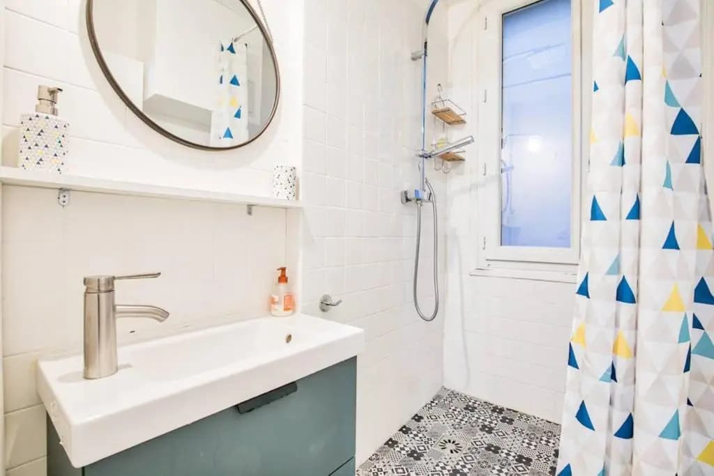 Appartement Lumineux proche de Saint-Lazare - 8P - photo 6
