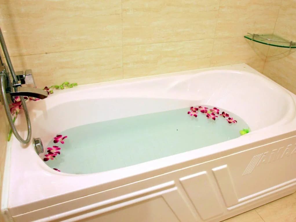 Happy Hotel - Kim Ma - photo 8