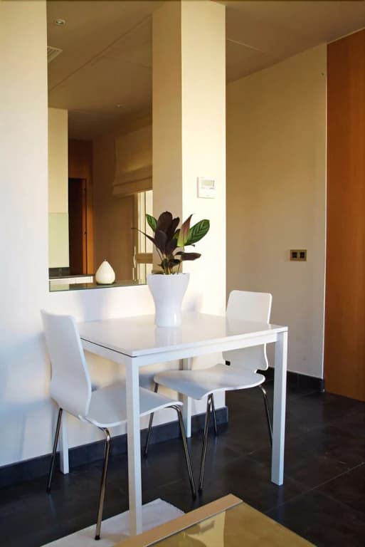 Roomspace Sandoval Apartments - photo 7