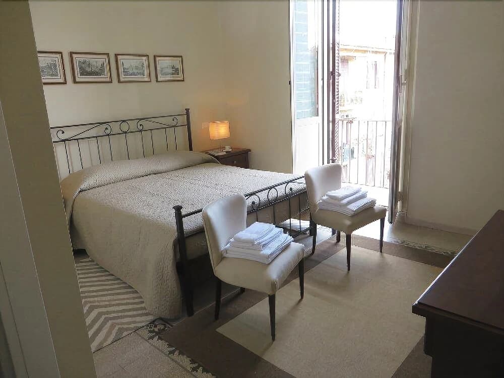 Mary's Place - photo 6