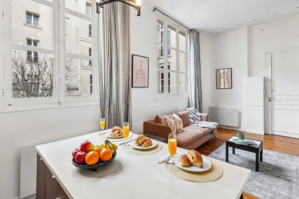 Elegant 1BR near Notre-Dame Cathedral - photo 13