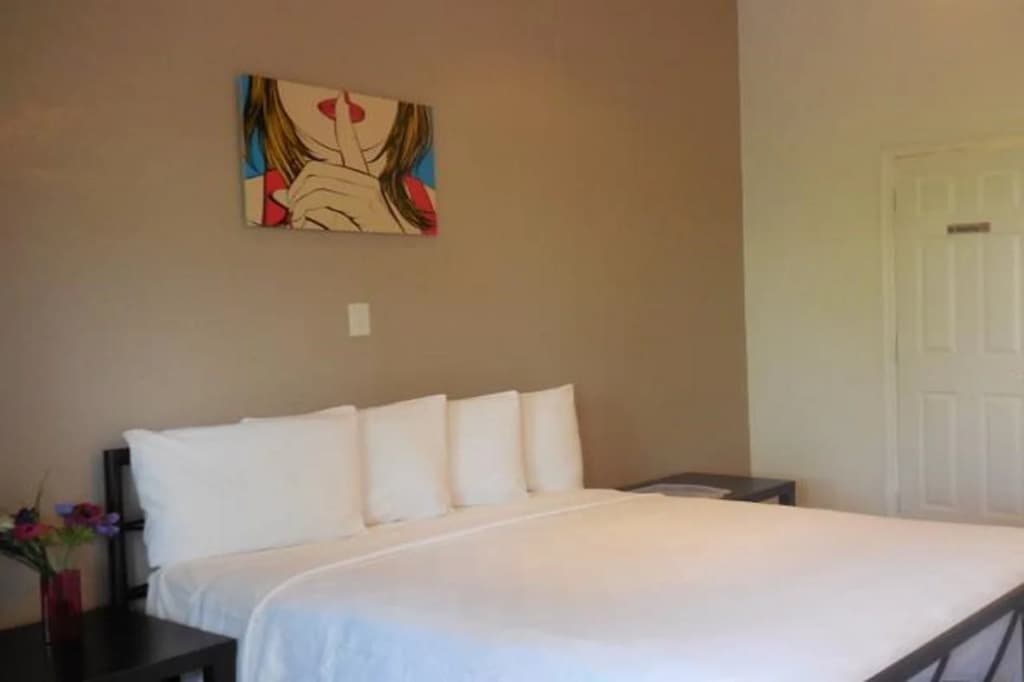 Shalimar Motel - photo 4