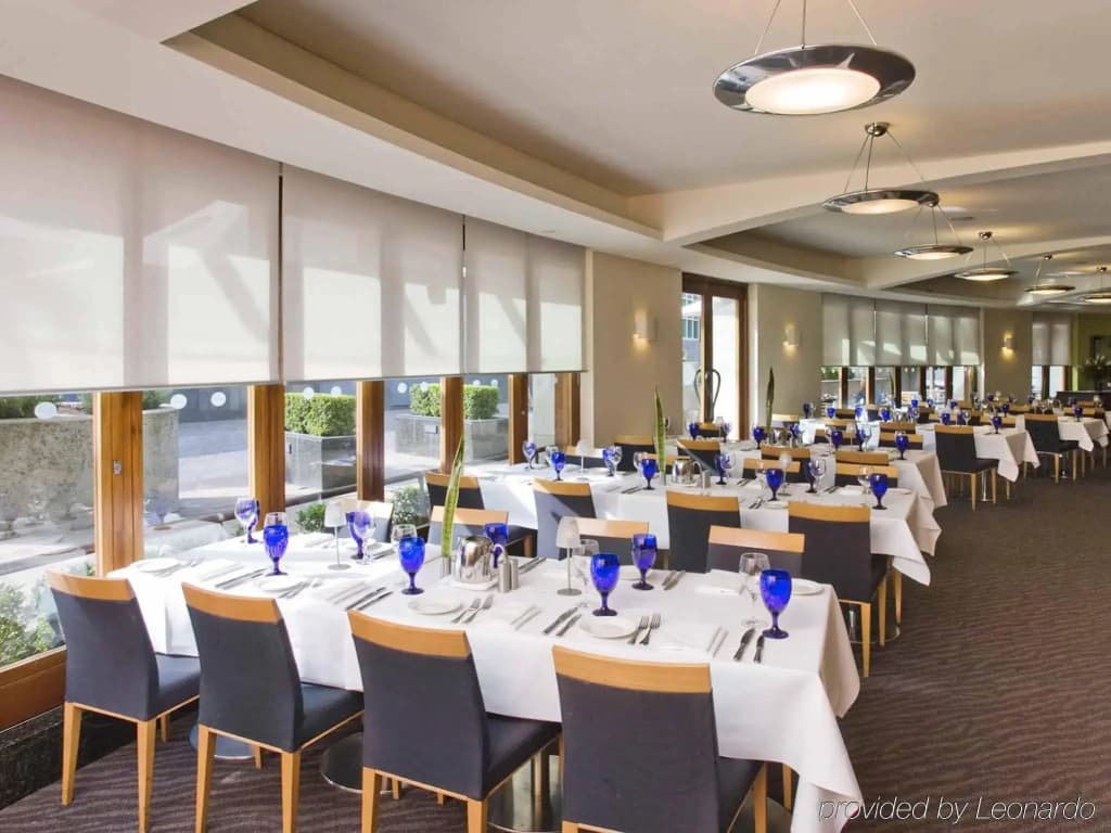 Quay West Suites Melbourne - photo 34