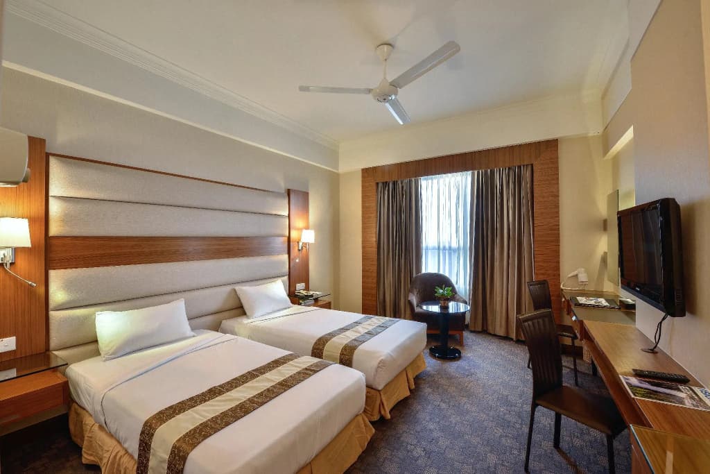 Pearl View Hotel - photo 3