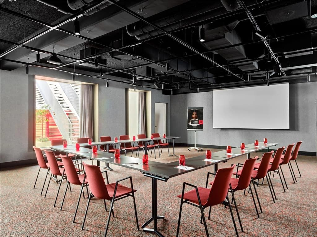 Radisson RED Hotel, Vienna - photo 16