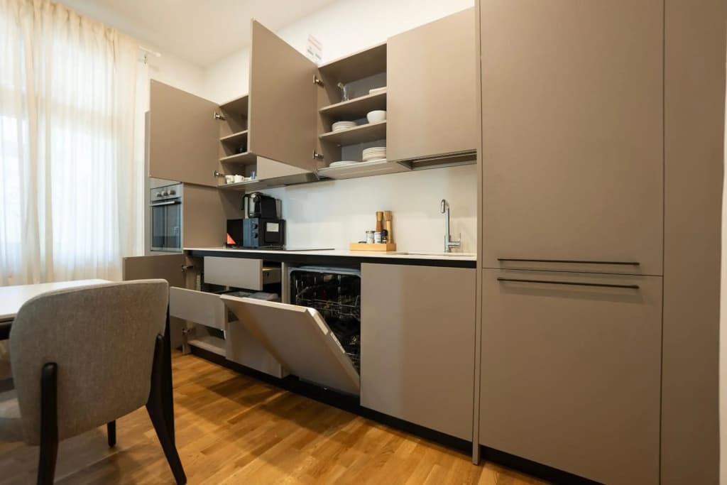 2 room apt with a balcony - 2 min to Michelbeuern AKH - photo 16
