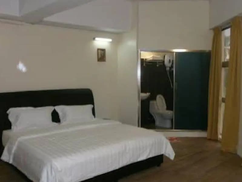 Oasis Hotel - photo 3