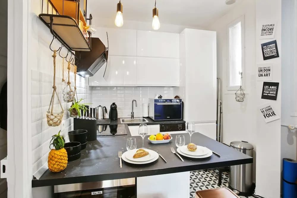Cosy and Bright 1BR Flat Near Arc de Triomphe! - photo 10