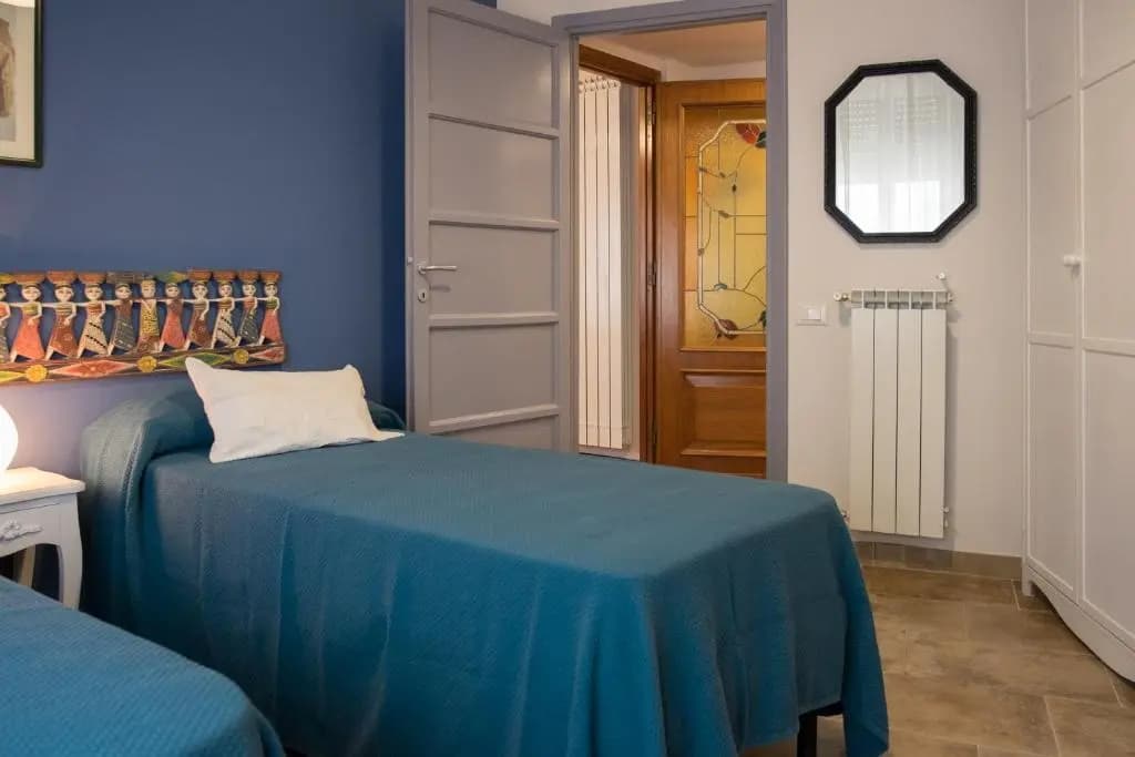 Glorioso Stylish Apartment - photo 3