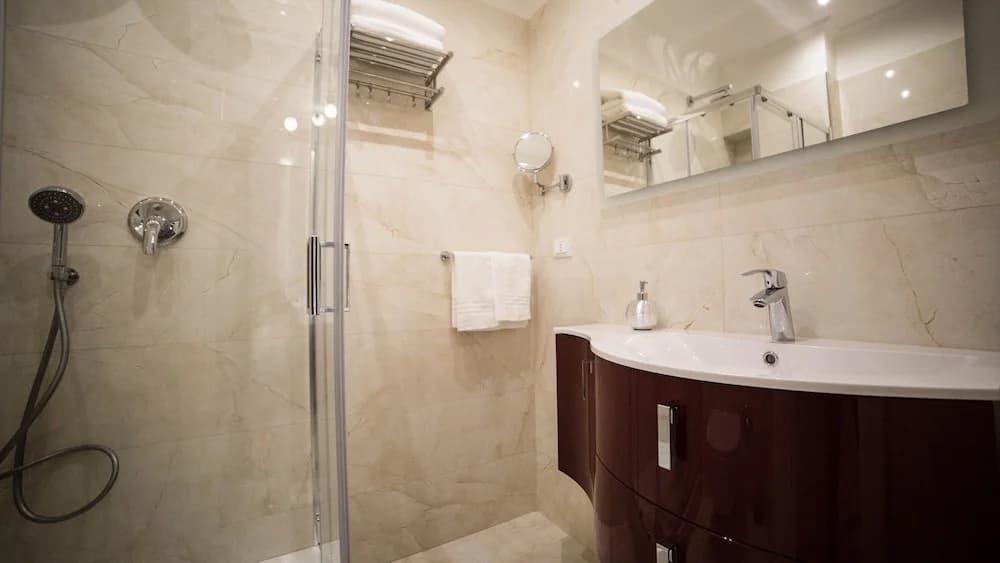 St. Peter Area Luxury Suites - photo 29