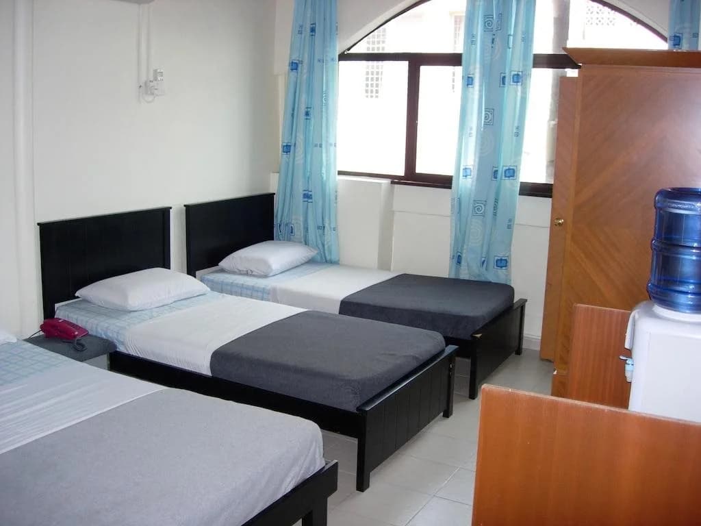 Gold Leaf Hotel - photo 2