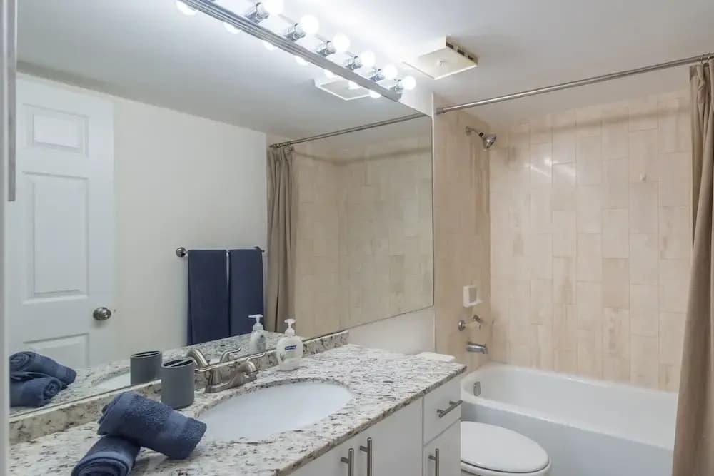 Glamorous 3 Bedroom with a View - photo 7