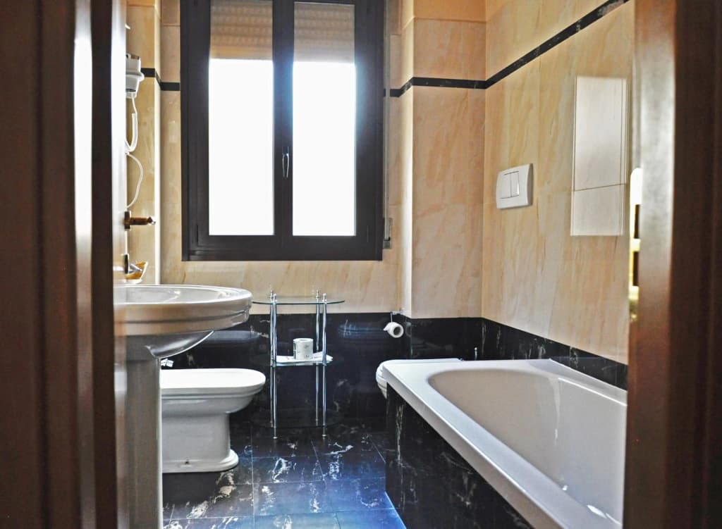 Hotel San Guido Porta Volta - photo 23