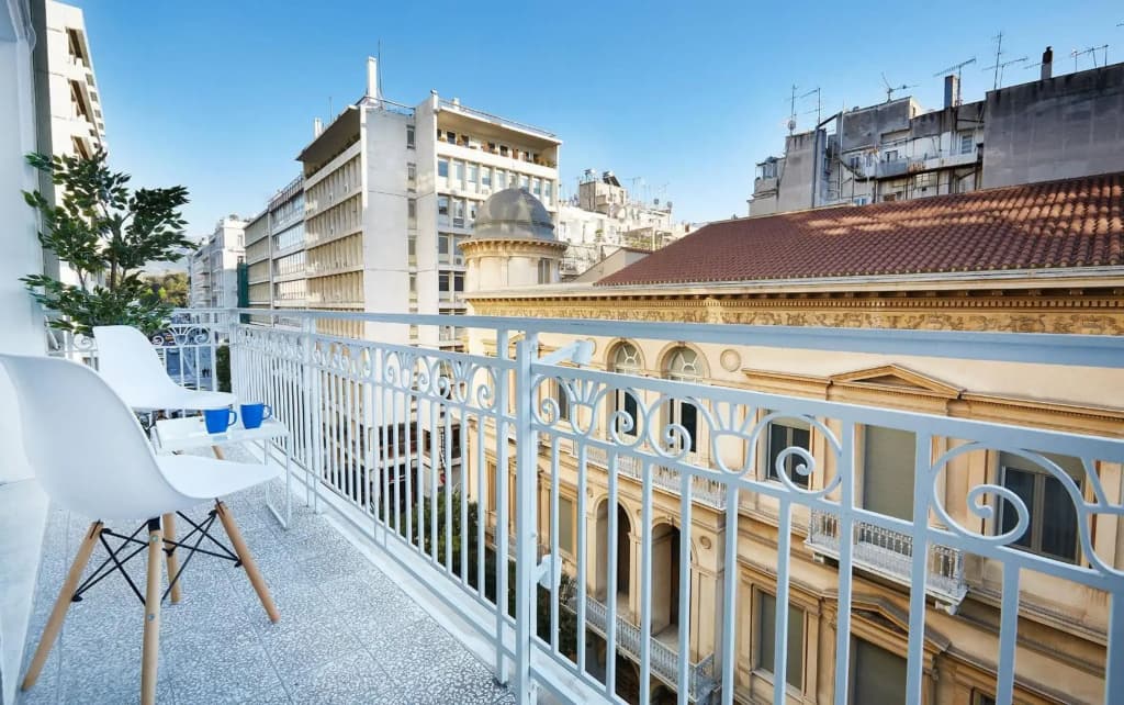 Chloe Boutique Apartments Metropolis - photo 6
