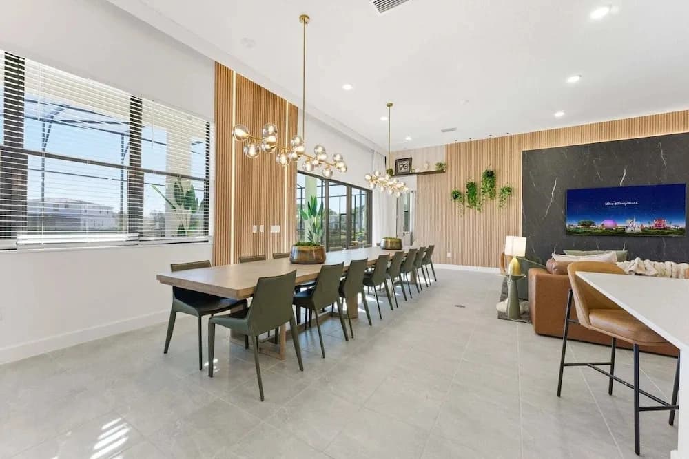 Paradiso's Luxurious New Home w 15 Ensuites - photo 32