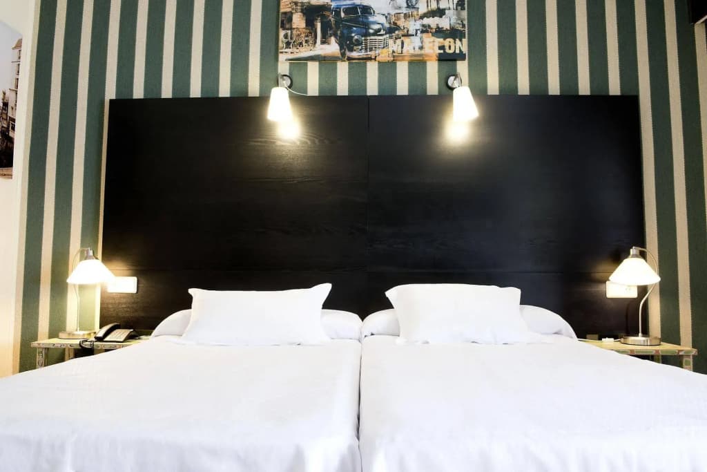 HRC Hotel - photo 3