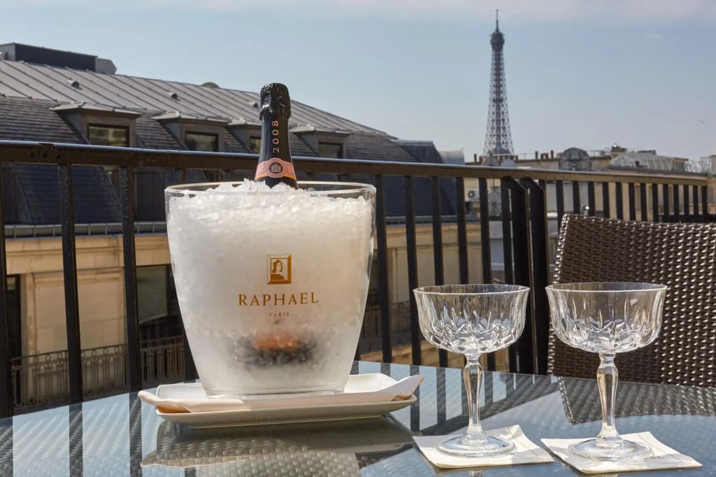 Hotel Raphael - photo 18